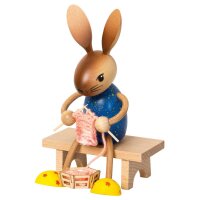 Kuhnert Erzgebirge Hase mit Strickzeug